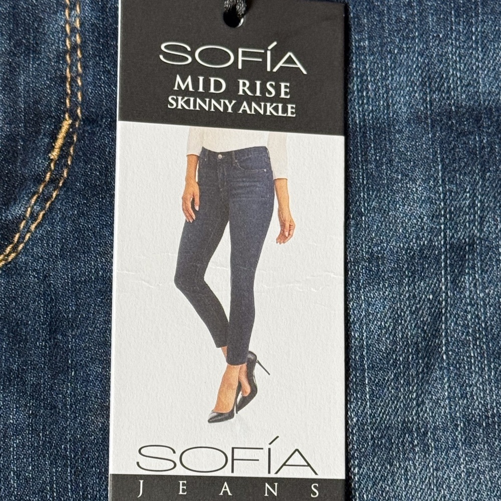 Sofia by Sofia Vergara Sharkbite Hem Ankle Jeans … - image 11